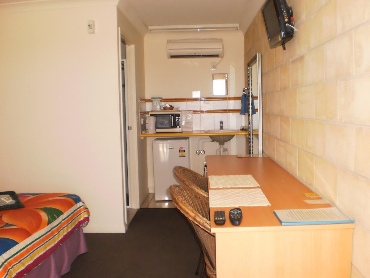 Country View Motel Ilbilbie Ngoại thất bức ảnh